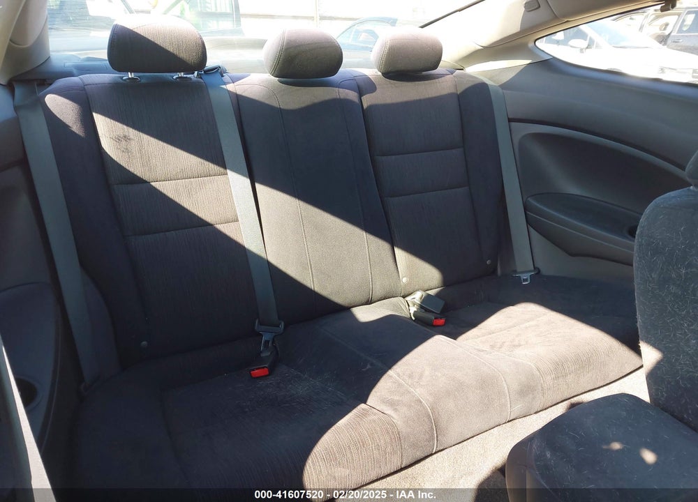 2011 HONDA ACCORD VIN: 1HGCS1B35BA016214