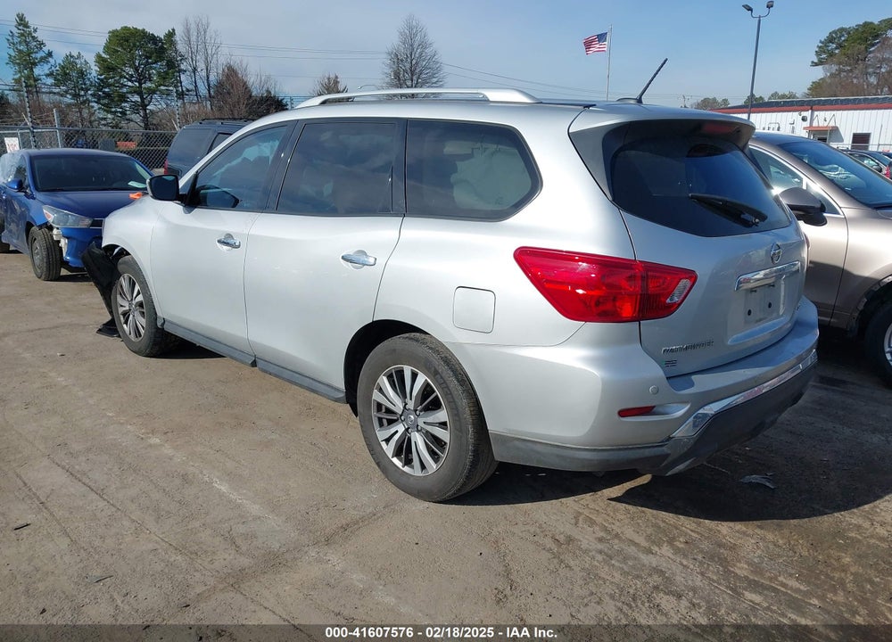 2018 NISSAN PATHFINDER VIN: 5N1DR2MN9JC643810