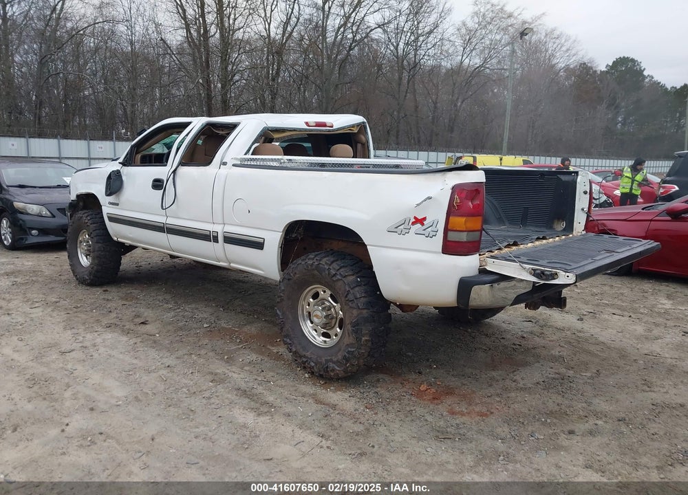2000 CHEVROLET SILVERADO 2500 LS VIN: 1GCGK29U5YE317569