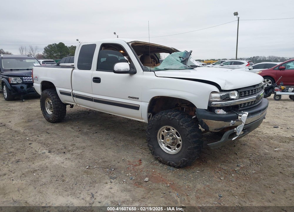 2000 CHEVROLET SILVERADO 2500 LS VIN: 1GCGK29U5YE317569