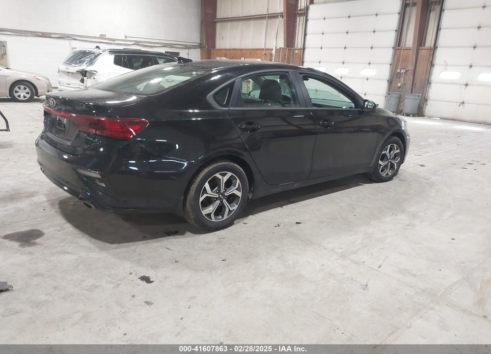 2019 KIA FORTE LXS VIN: 3KPF24AD7KE047226