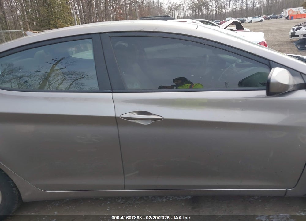 2013 HYUNDAI ELANTRA VIN: 5NPDH4AE9DH254939