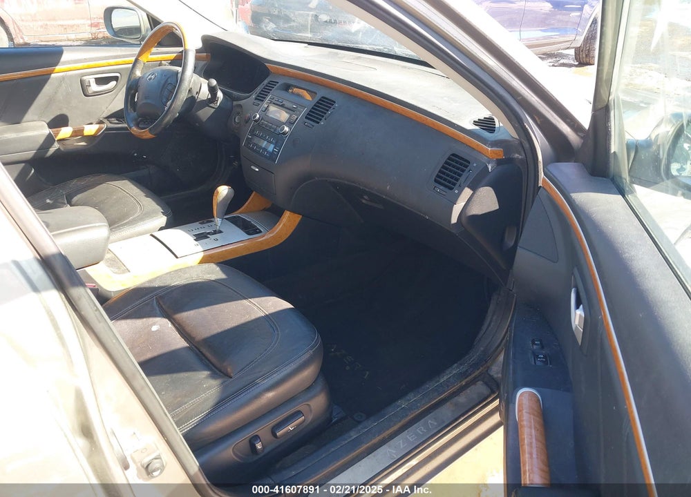2008 HYUNDAI AZERA VIN: KMHFC46F48A318466