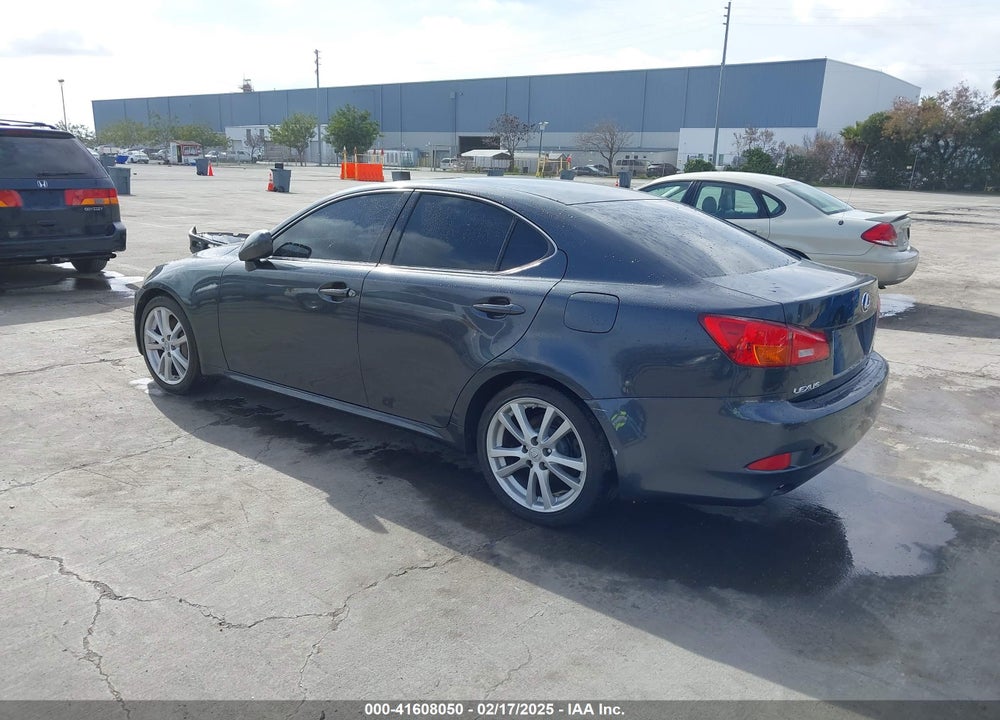 2006 LEXUS IS 350 VIN: JTHBE262765006824