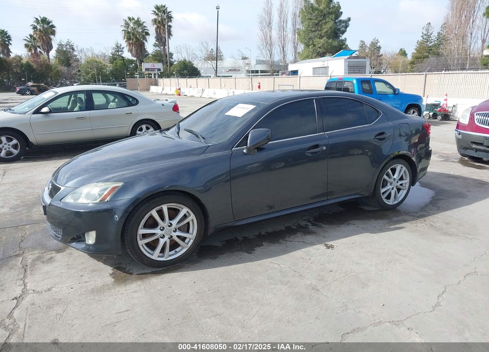2006 LEXUS IS 350 VIN: JTHBE262765006824