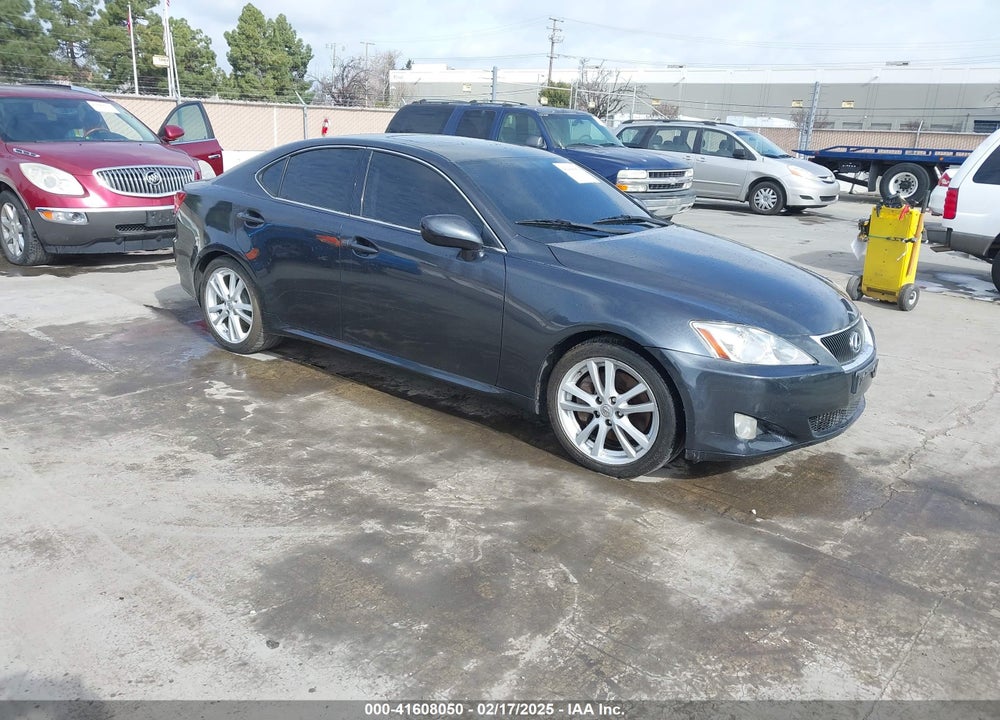 2006 LEXUS IS 350 VIN: JTHBE262765006824