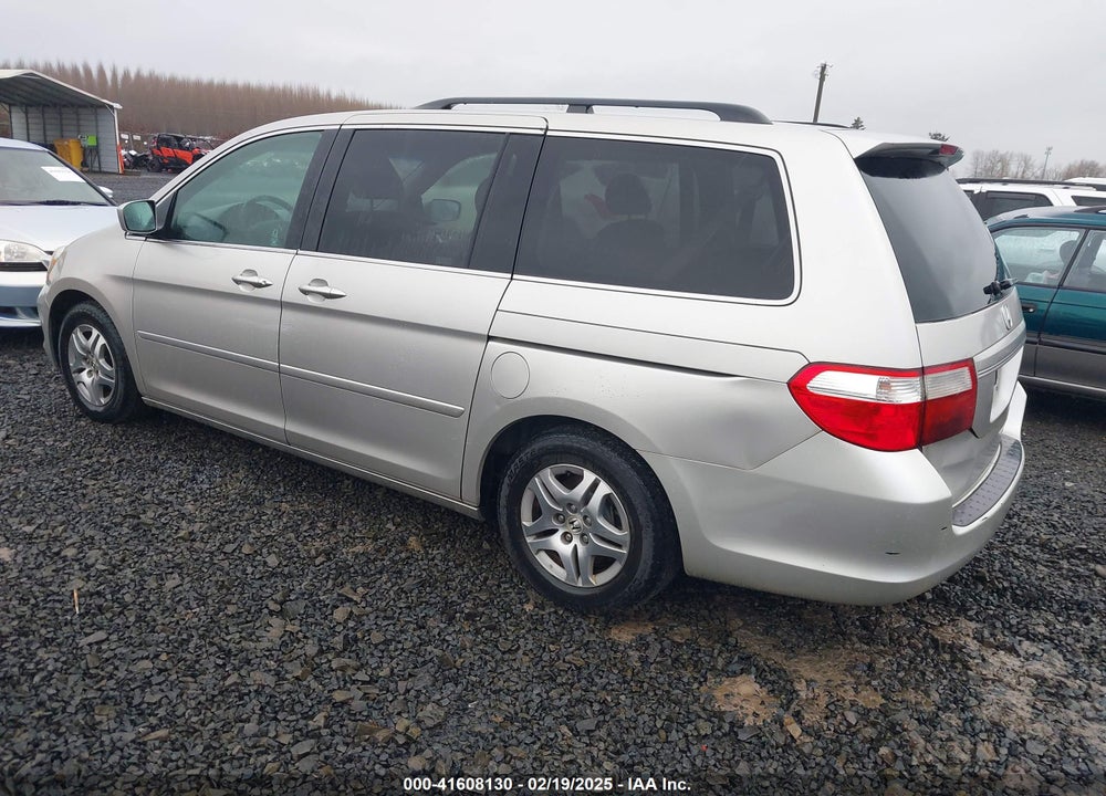 2005 HONDA ODYSSEY EX-L VIN: 5FNRL38785B052549