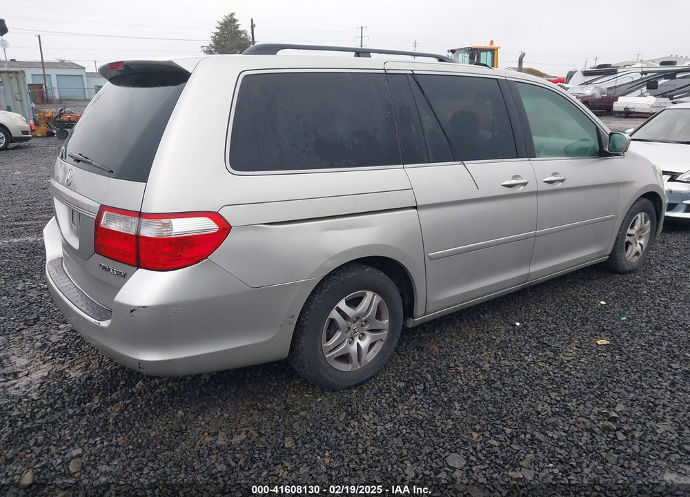 2005 HONDA ODYSSEY EX-L VIN: 5FNRL38785B052549