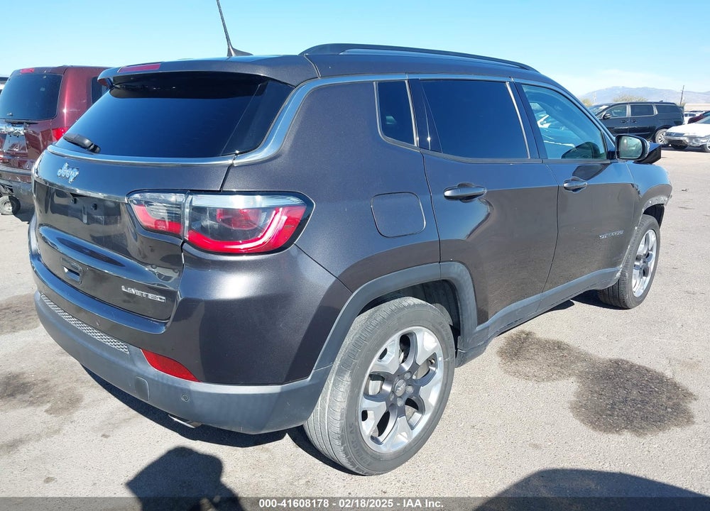 2018 JEEP COMPASS VIN: 3C4NJCCB2JT406805