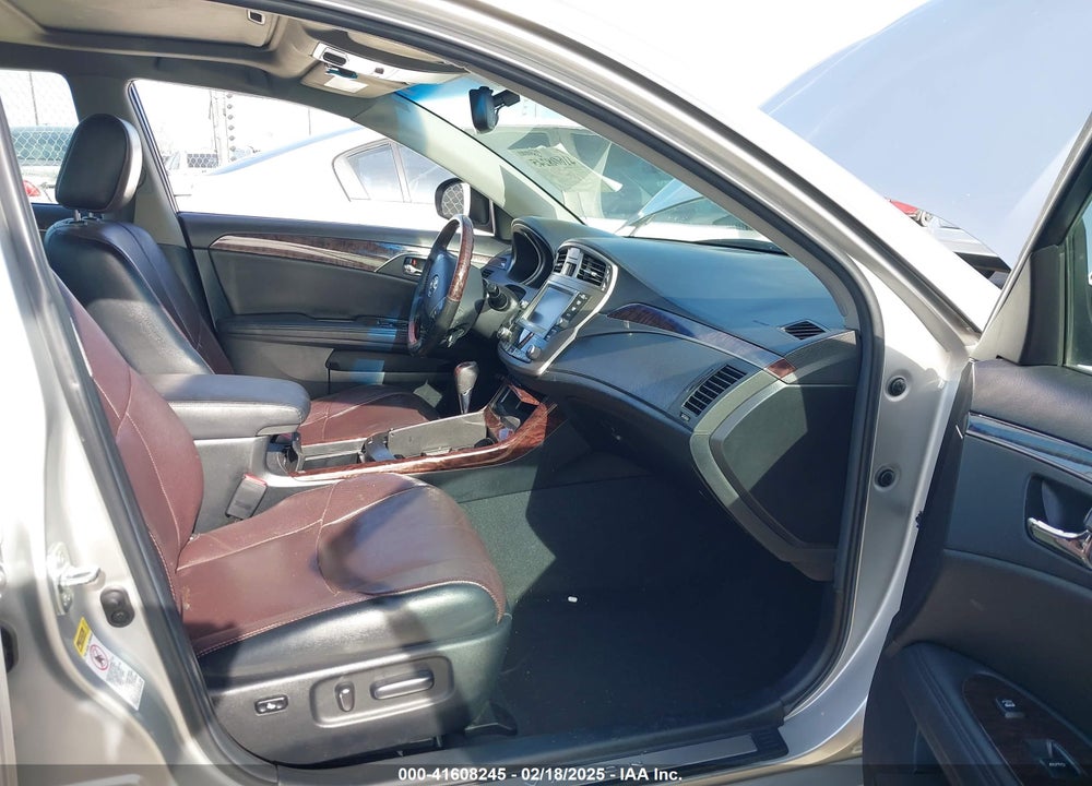2011 TOYOTA AVALON VIN: 4T1BK3DB8BU431533