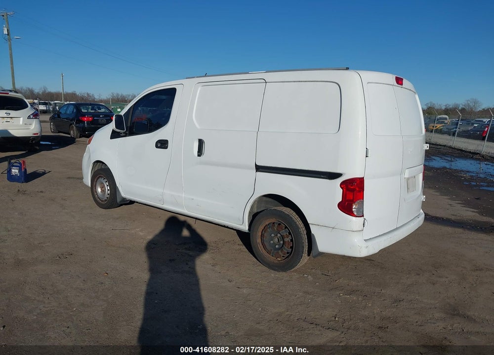 2015 NISSAN NV200 SV VIN: 3N6CM0KN4FK728252