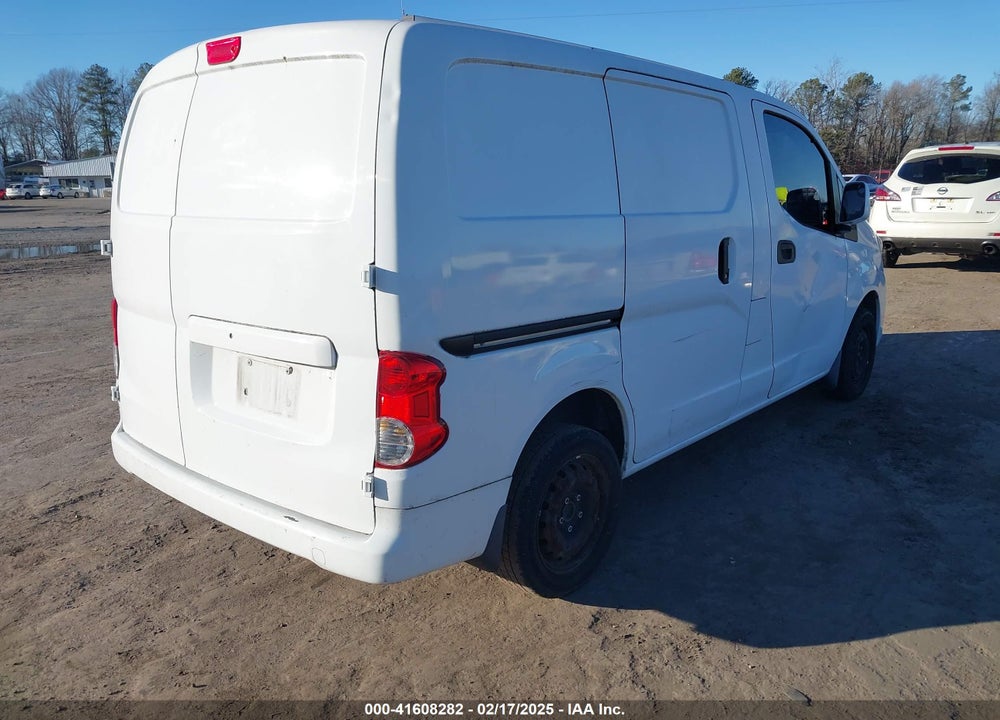 2015 NISSAN NV200 SV VIN: 3N6CM0KN4FK728252