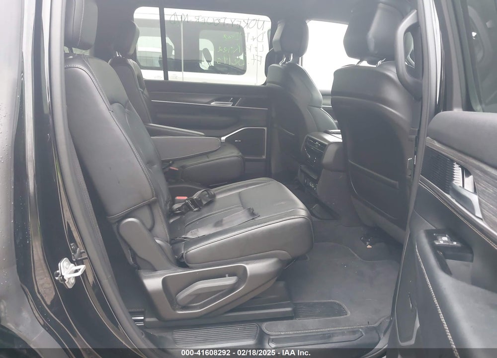 2024 JEEP WAGONEER SERIES II 4X4 VIN: 1C4SJVBP2RS169175