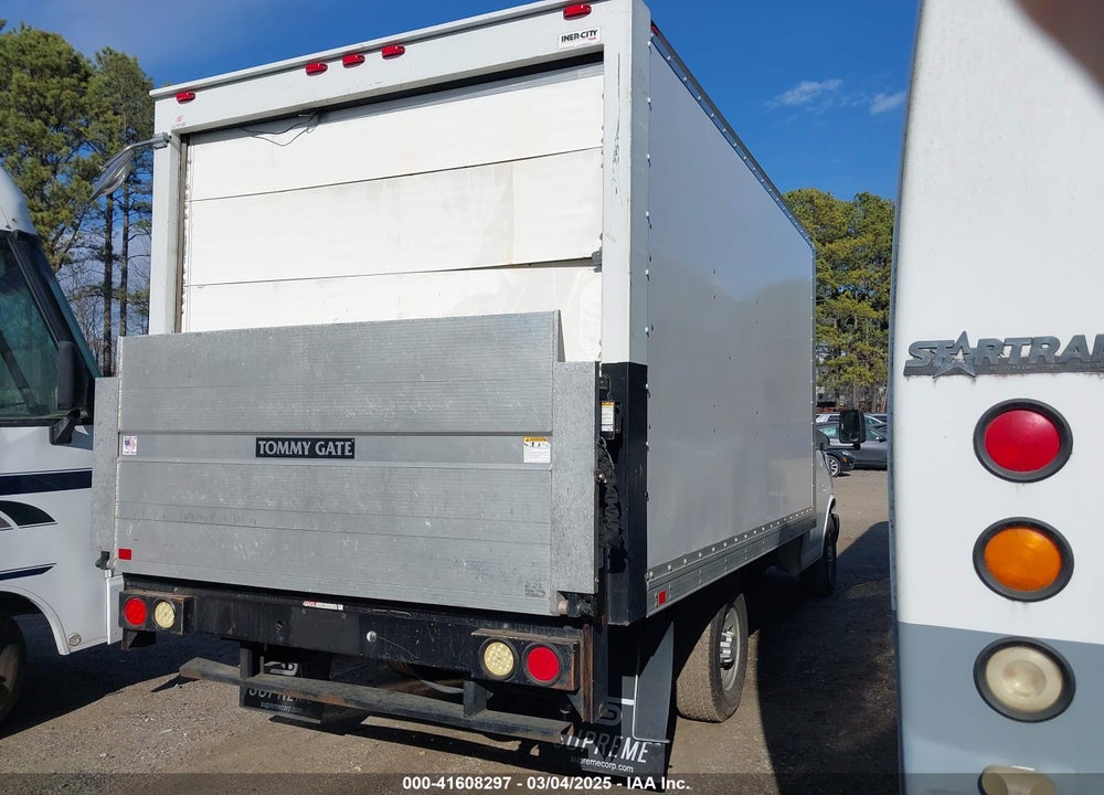 2017 CHEVROLET EXPRESS CUTAWAY WORK VAN VIN: 1HA0GRFG6HN001880