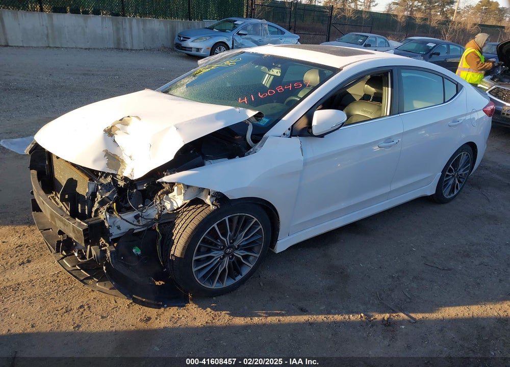 2017 HYUNDAI ELANTRA VIN: KMHD04LB3HU351992