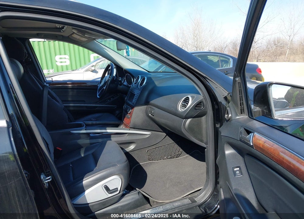 2011 MERCEDES-BENZ ML 550 VIN: 4JGBB7CB1BA636105