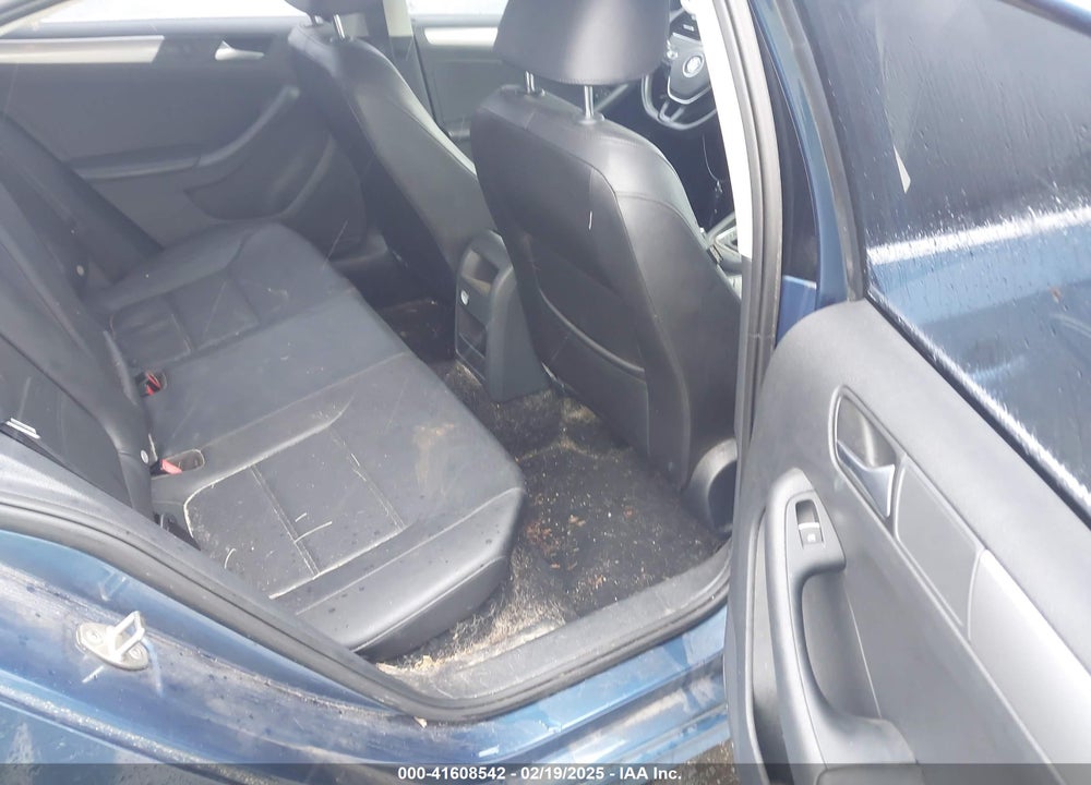 2015 VOLKSWAGEN JETTA VIN: 3VWD07AJ9FM329266