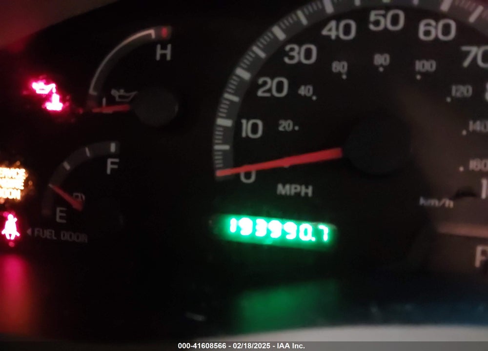 2001 FORD EXPEDITION XLT VIN: 1FMPU16L51LA68509