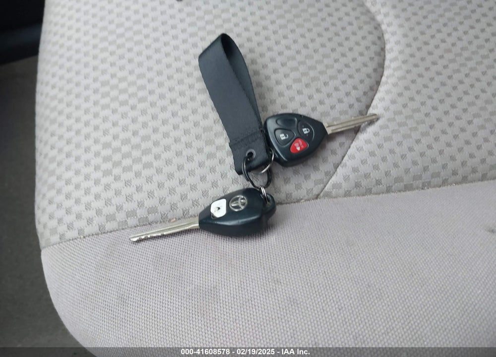 2007 TOYOTA RAV4 BASE V6 VIN: JTMBK33V575023153