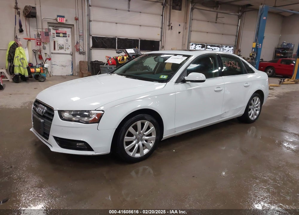 2013 AUDI A4 VIN: WAUBFAFLXDN033270
