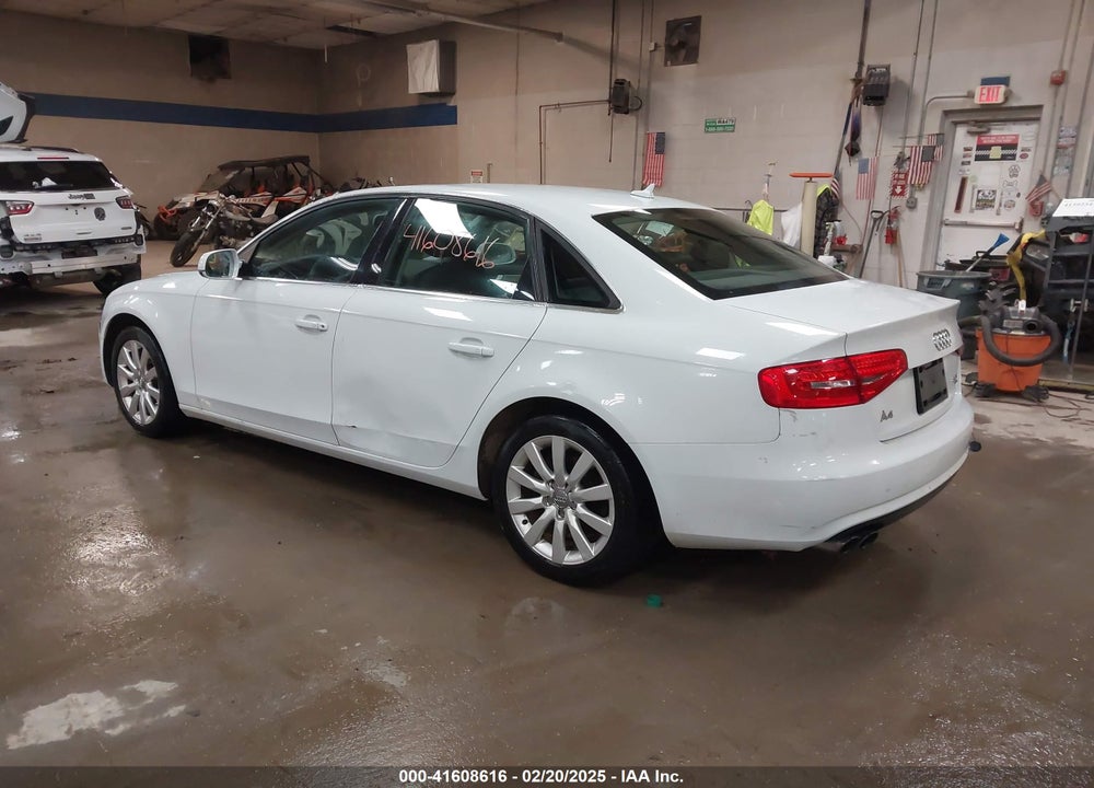 2013 AUDI A4 VIN: WAUBFAFLXDN033270
