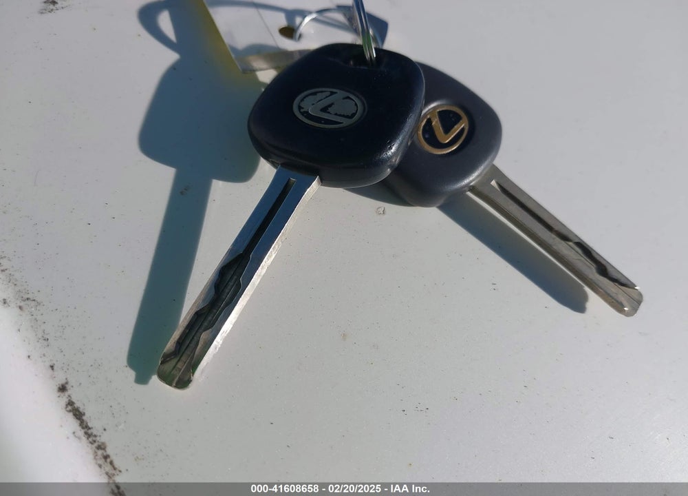 1998 LEXUS ES 300 VIN: JT8BF28GXW0135594