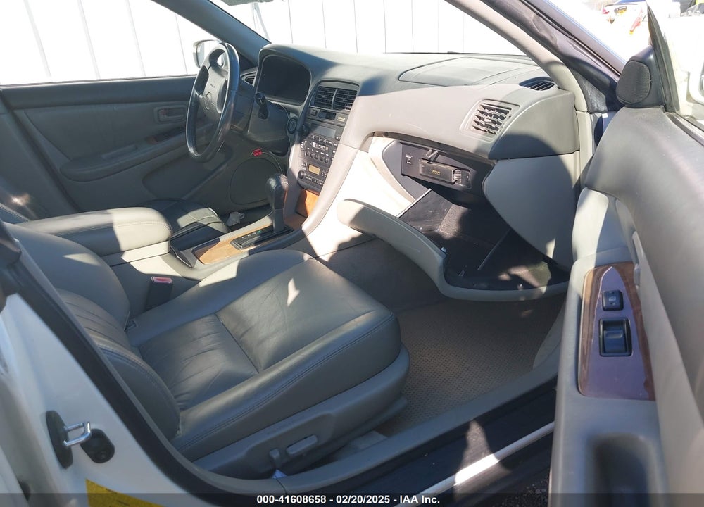 1998 LEXUS ES 300 VIN: JT8BF28GXW0135594