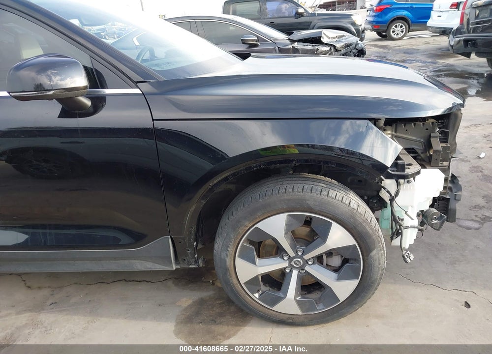 2023 VOLVO XC40 VIN: YV4L12UN9P2949683