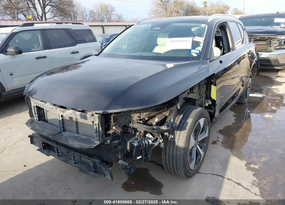 2023 VOLVO XC40 VIN: YV4L12UN9P2949683