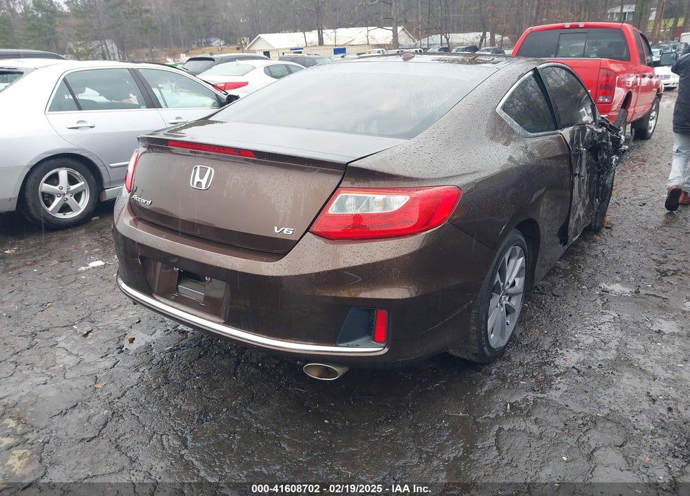 2014 HONDA ACCORD VIN: 1HGCT2B81EA008176