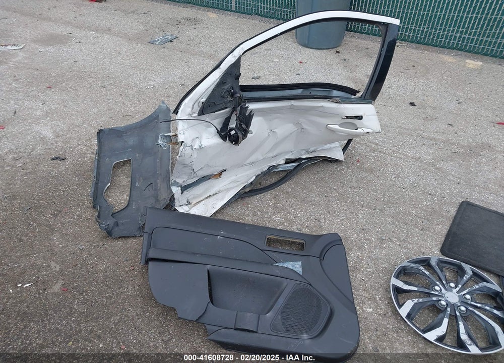 2011 FORD FUSION VIN: 3FAHP0JA6BR182270