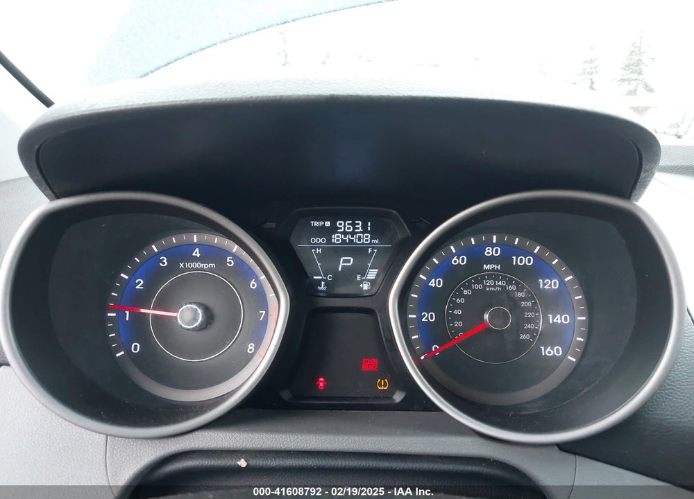 2013 HYUNDAI ELANTRA VIN: KMHDH4AE8DU692532