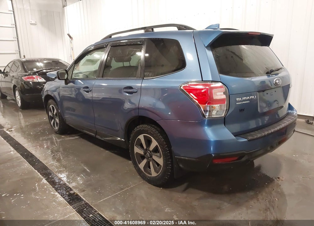 2018 SUBARU FORESTER VIN: JF2SJAEC9JH614628