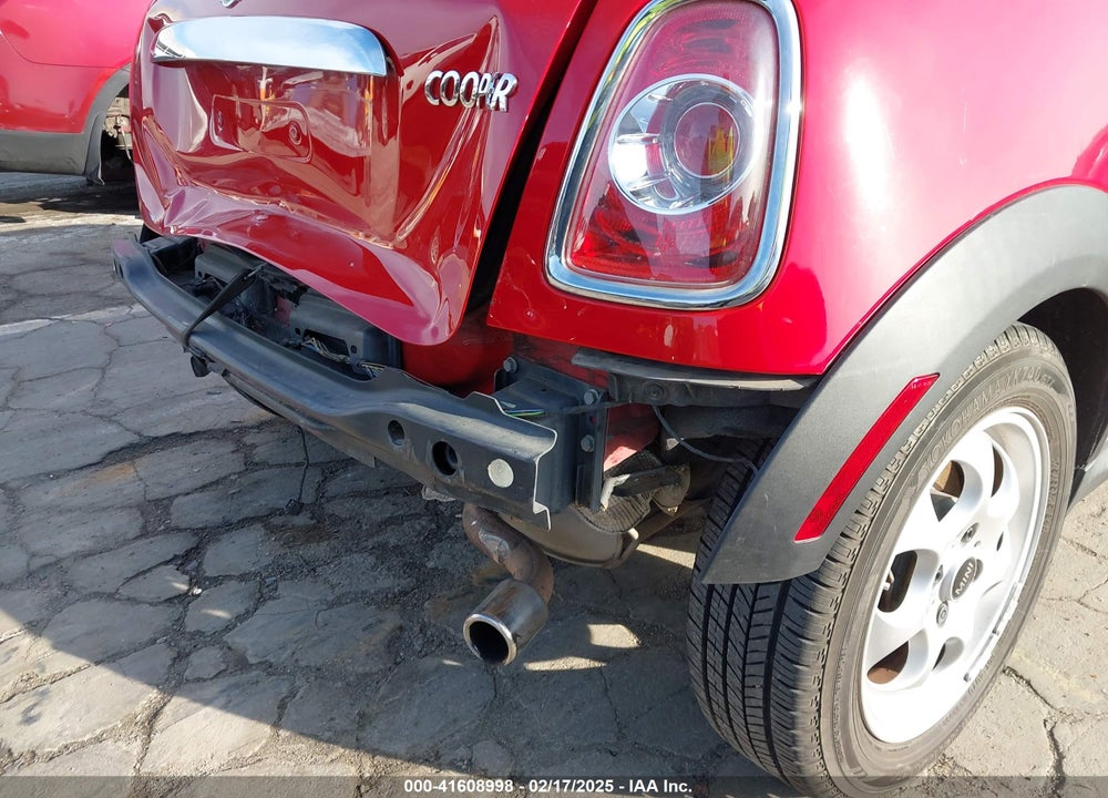 2012 MINI COOPER VIN: WMWSU3C55CT541177