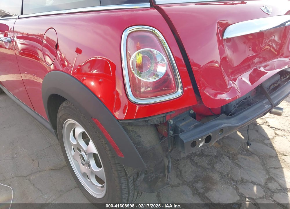 2012 MINI COOPER VIN: WMWSU3C55CT541177