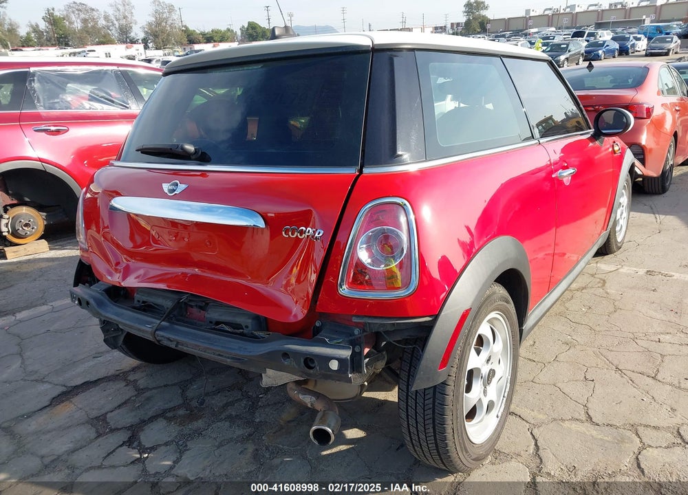 2012 MINI COOPER VIN: WMWSU3C55CT541177