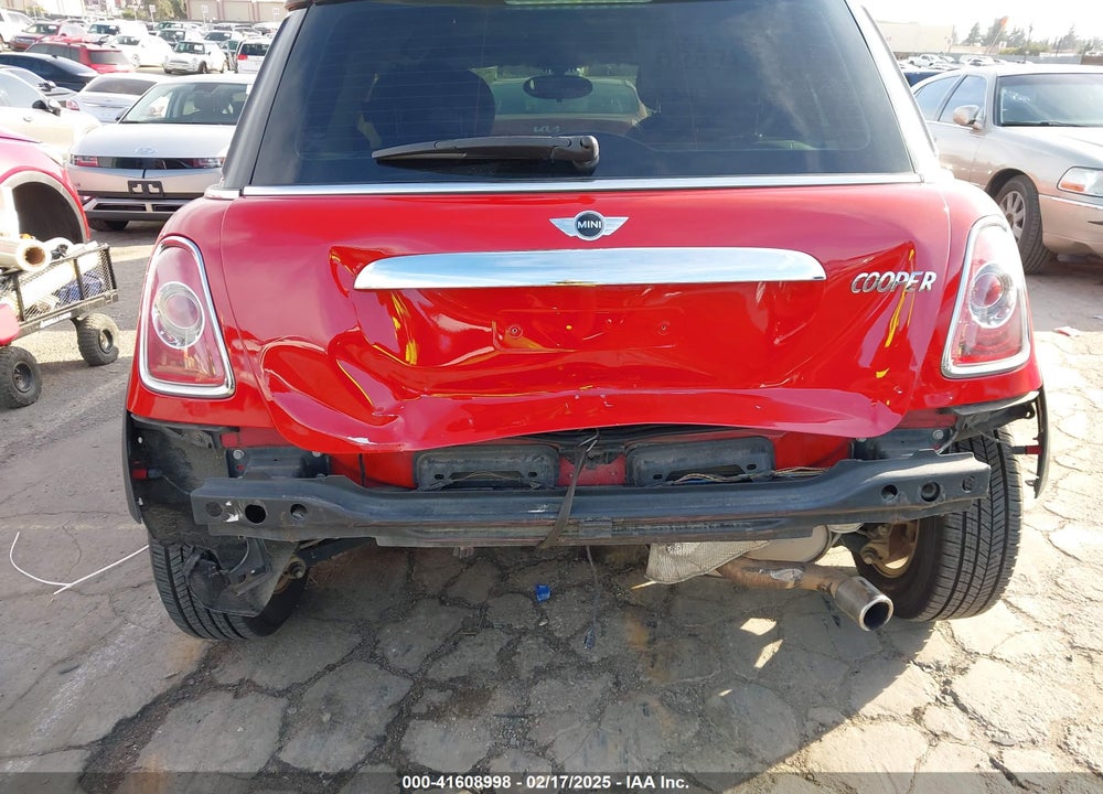 2012 MINI COOPER VIN: WMWSU3C55CT541177