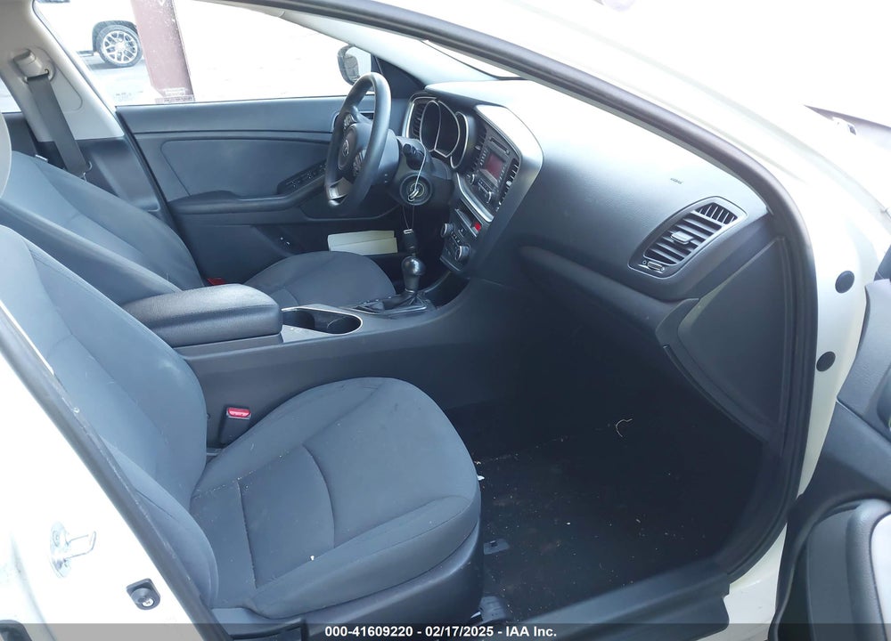 2015 KIA OPTIMA VIN: KNAGM4A78F5627088