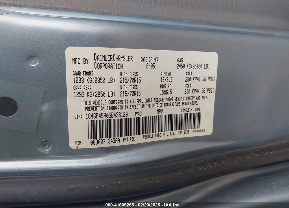 2005 CHRYSLER TOWN & COUNTRY VIN: 1C4GP45R05B438120