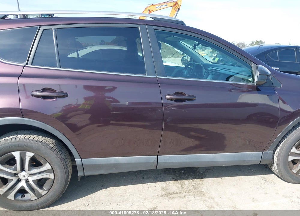 2018 TOYOTA RAV4 LE VIN: 2T3ZFREV5JW428769
