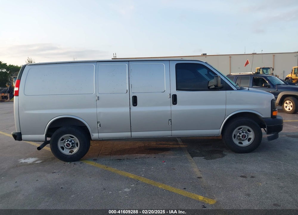 2017 GMC SAVANA 2500 WORK VAN VIN: 1GTW7AFG2H1335394