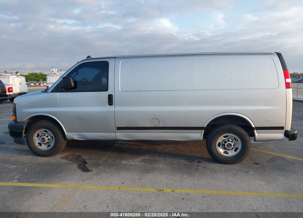 2017 GMC SAVANA 2500 WORK VAN VIN: 1GTW7AFG2H1335394