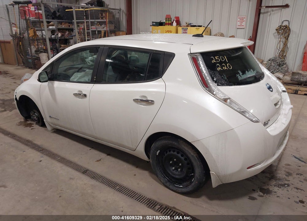 2015 NISSAN LEAF VIN: 1N4AZ0CP5FC316297