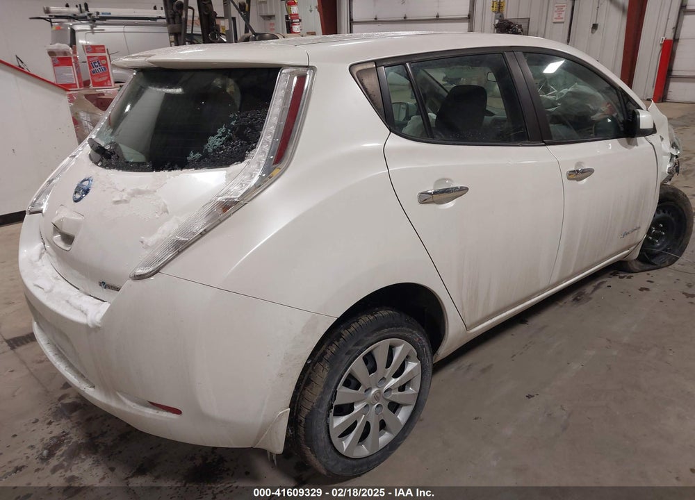 2015 NISSAN LEAF VIN: 1N4AZ0CP5FC316297
