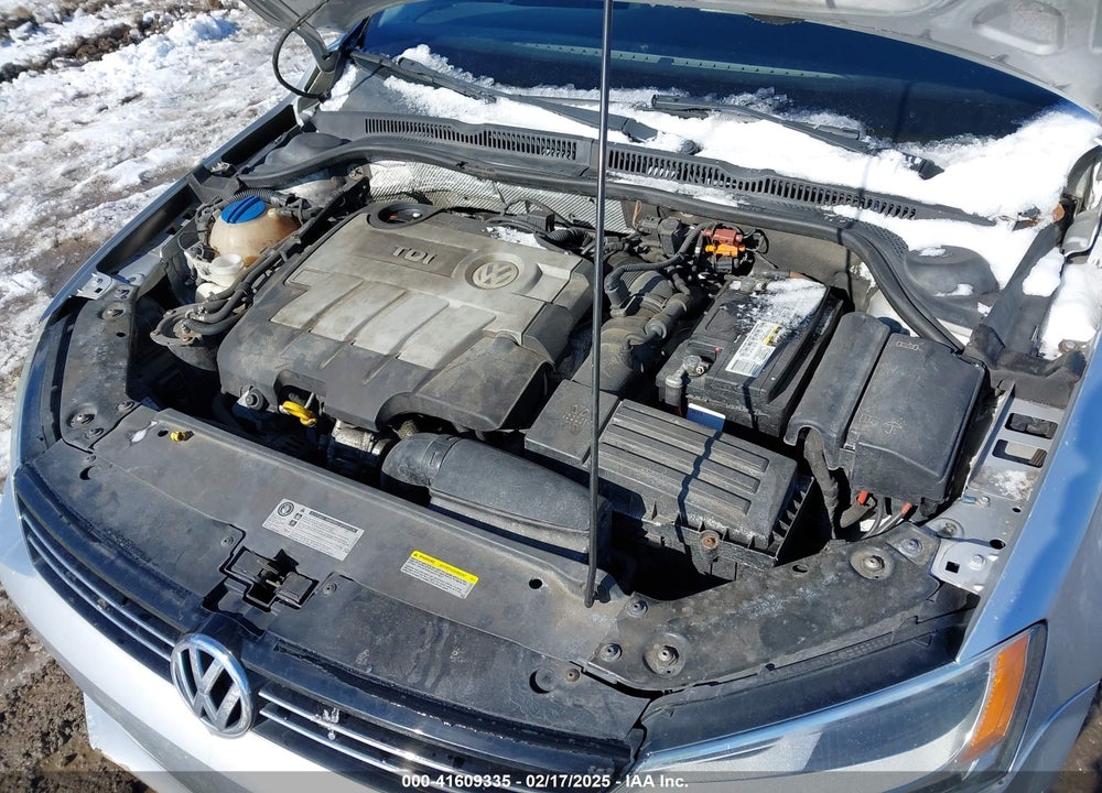 2014 VOLKSWAGEN JETTA VIN: 3VWLL7AJXEM382611