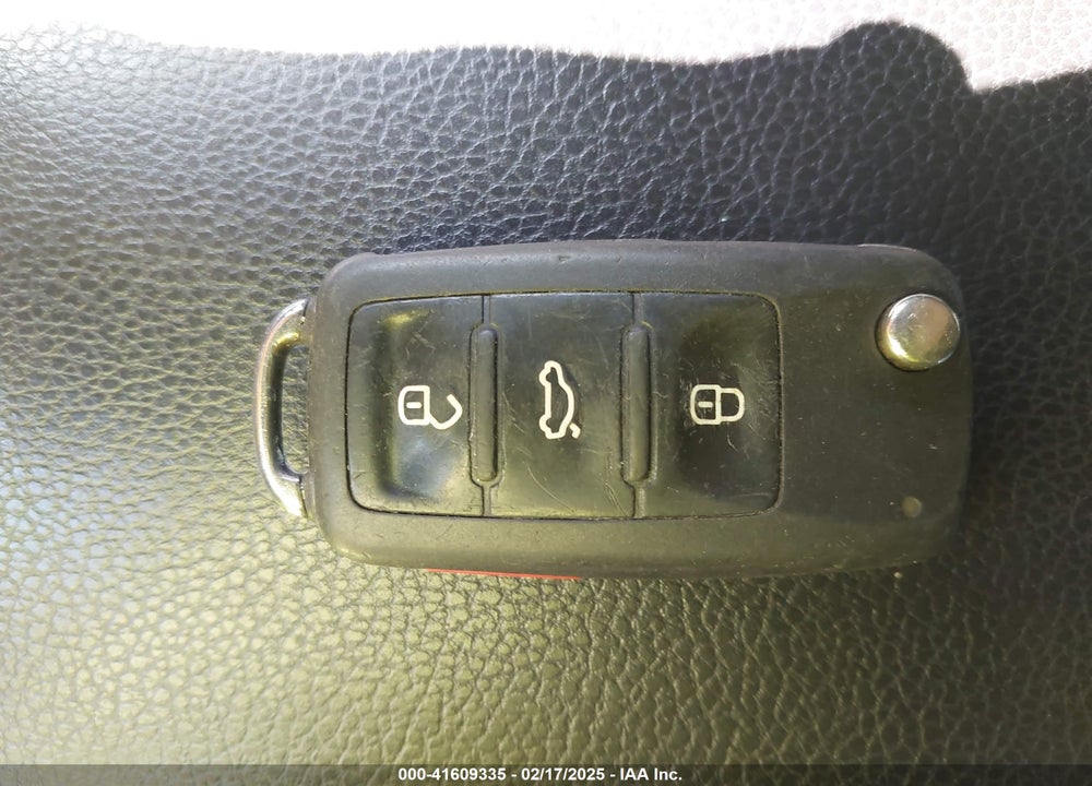 2014 VOLKSWAGEN JETTA VIN: 3VWLL7AJXEM382611