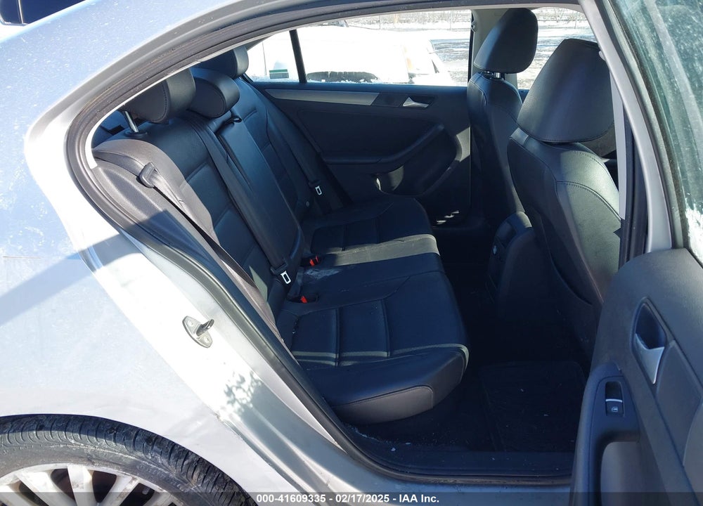 2014 VOLKSWAGEN JETTA VIN: 3VWLL7AJXEM382611