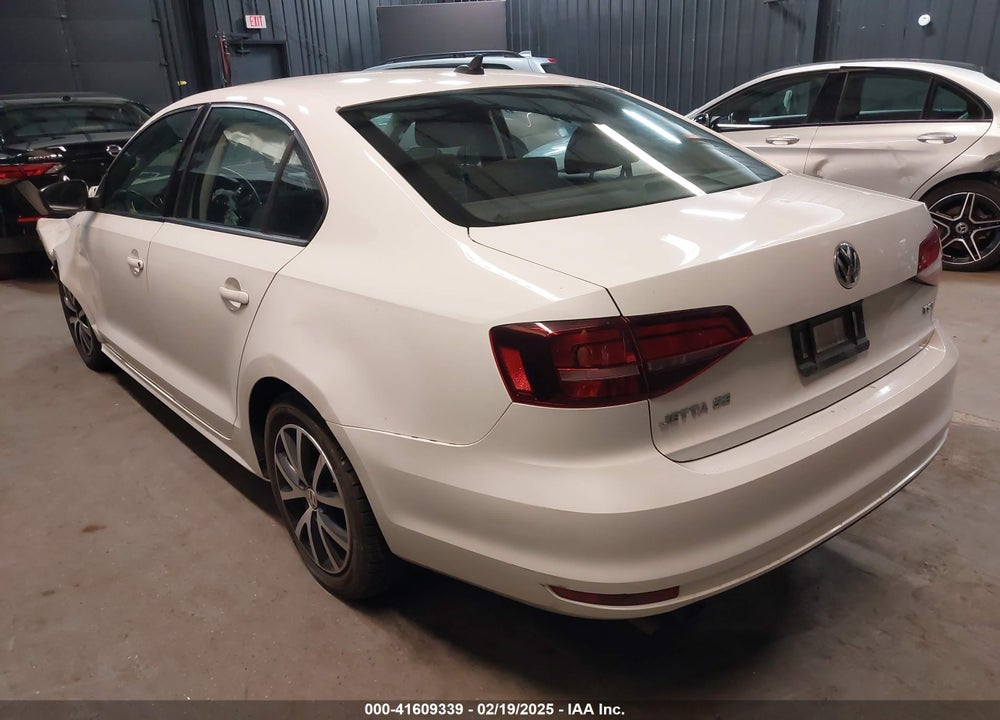 2016 VOLKSWAGEN JETTA VIN: 3VWD67AJ7GM417524