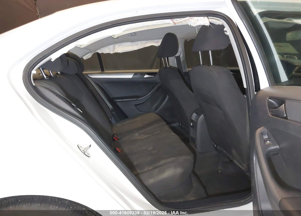 2016 VOLKSWAGEN JETTA VIN: 3VWD67AJ7GM417524