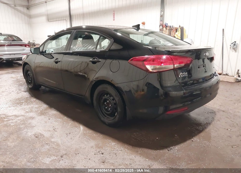 2017 KIA FORTE VIN: 3KPFL4A77HE091372